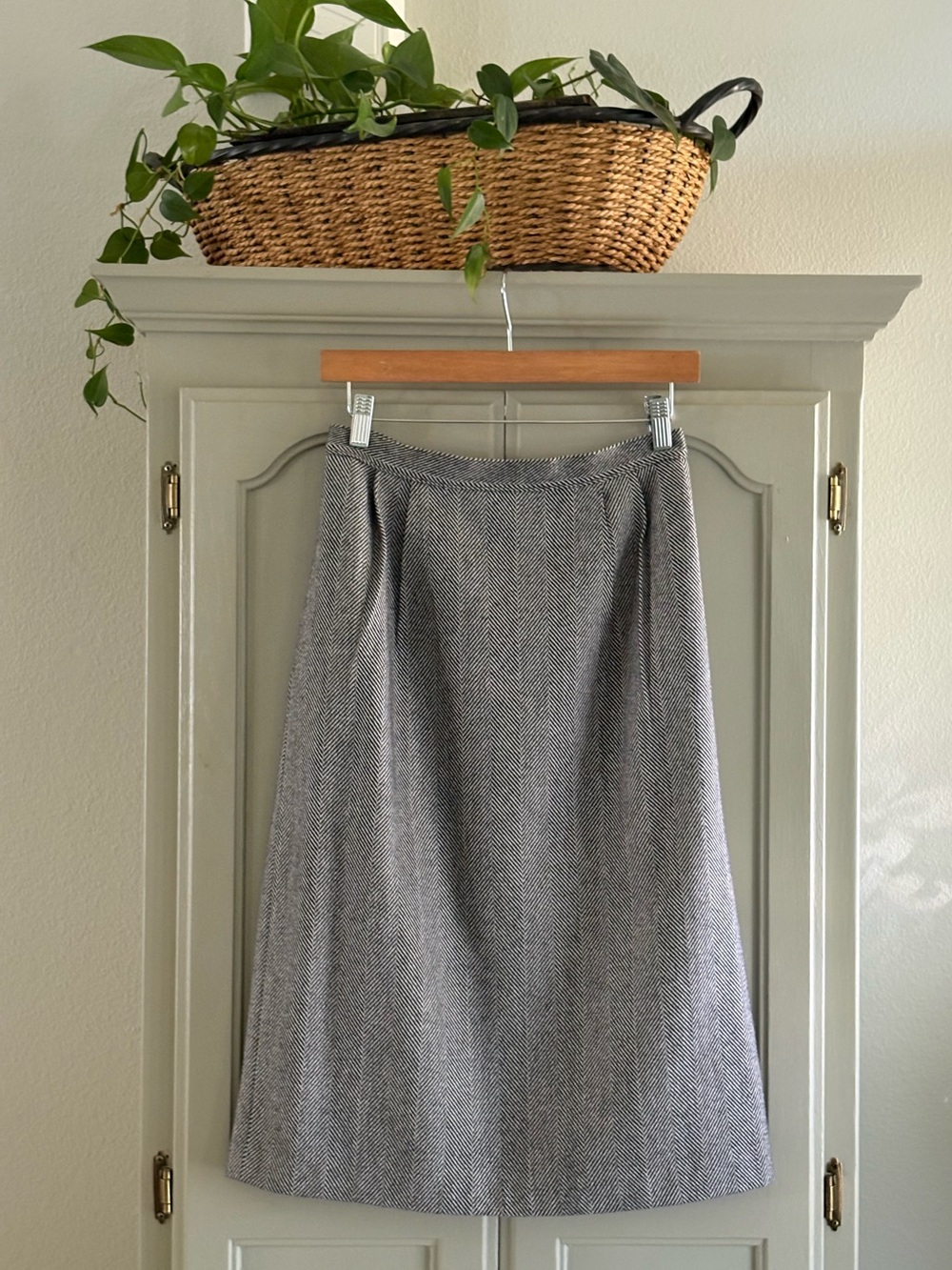 VTG Herringbone Wool Blend Pleated Skirt | Black &  Ivory | Lined | Pockets | 10